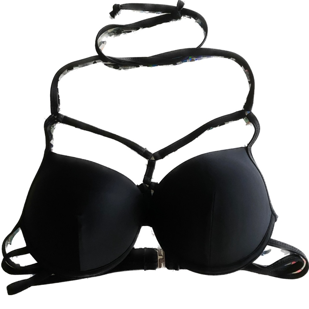 🔥 NWT Black bikini top 🔥